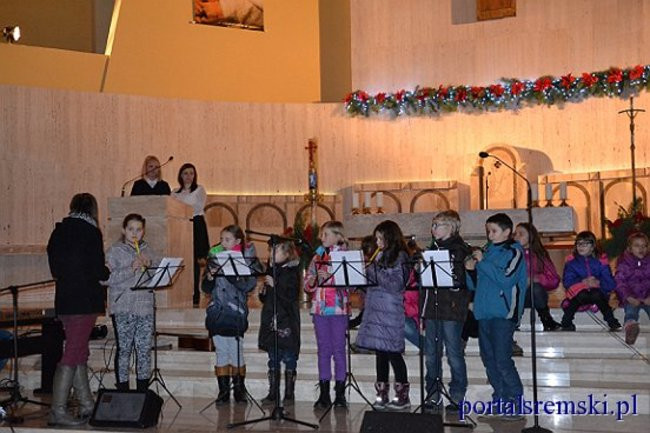 Kolędowali w kościele