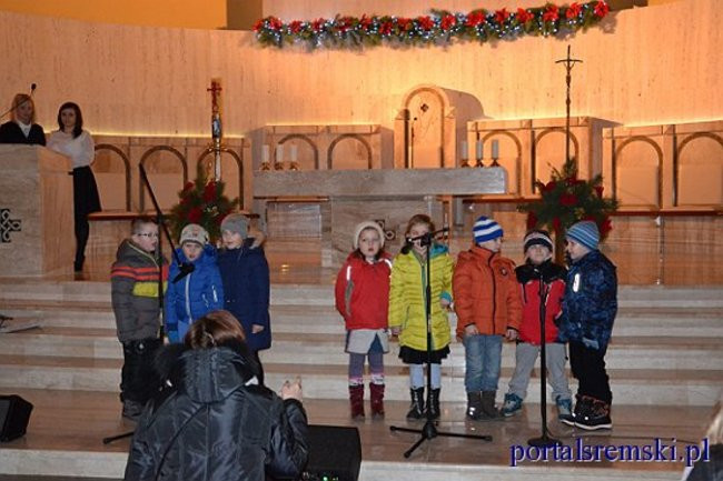 Kolędowali w kościele