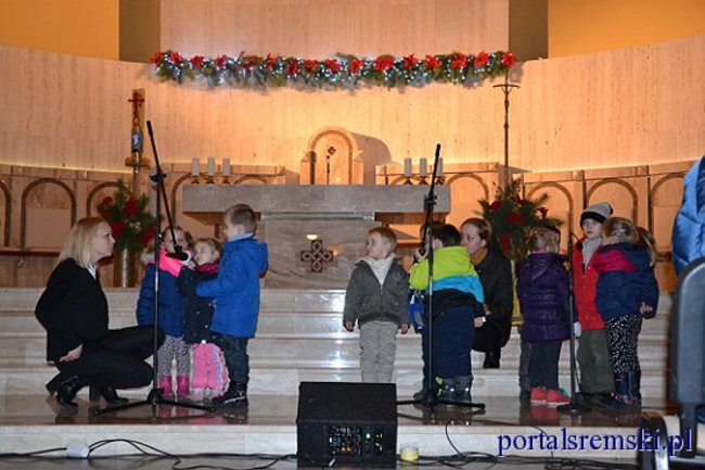 Kolędowali w kościele