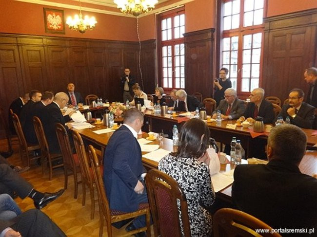 Budżet powiatu przyjęty