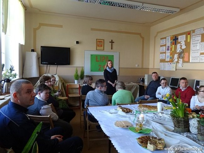 Uroczyste sadzenie lipy