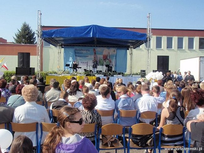 Wspominamy Jana Pawła II