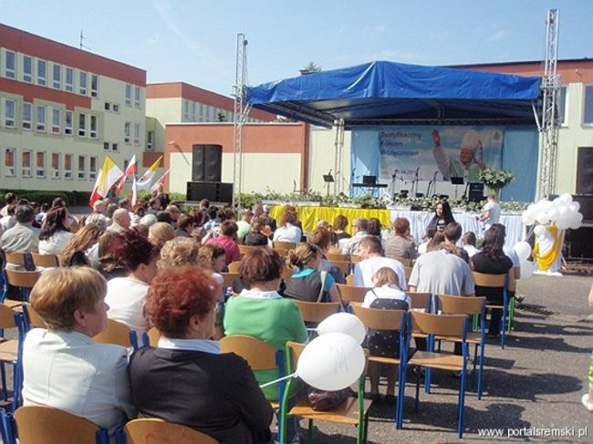 Wspominamy Jana Pawła II