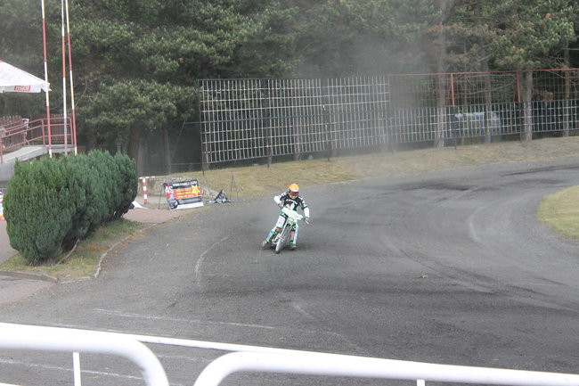 Amatorzy błyszczeli