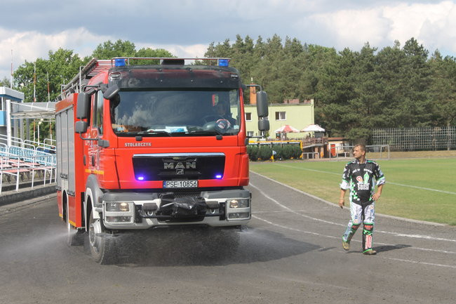 Amatorzy błyszczeli