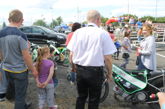 Amatorzy błyszczeli