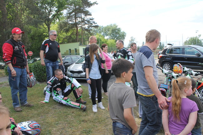 Amatorzy błyszczeli