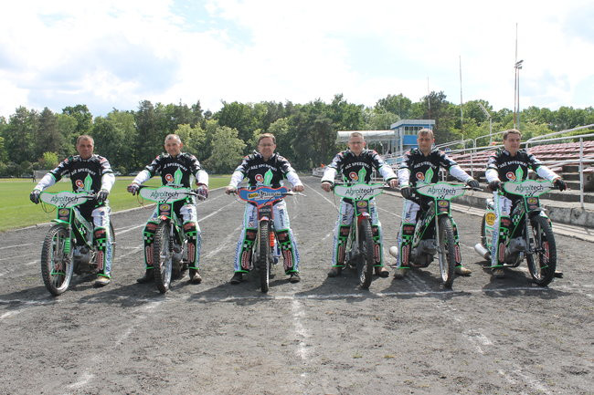 Amatorzy błyszczeli