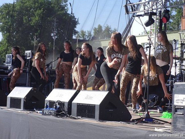 Radość śpiewu i tańca