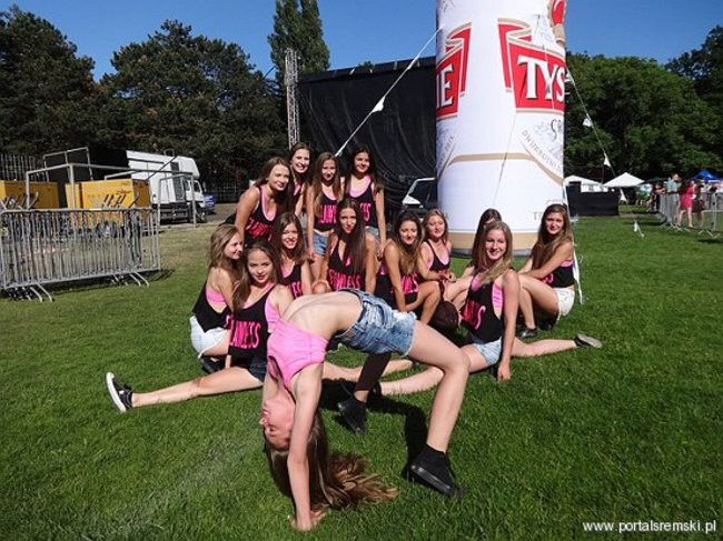 Radość śpiewu i tańca