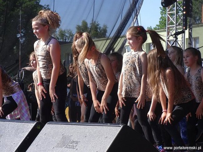 Radość śpiewu i tańca