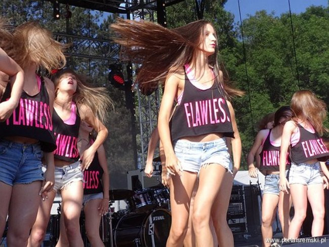 Radość śpiewu i tańca