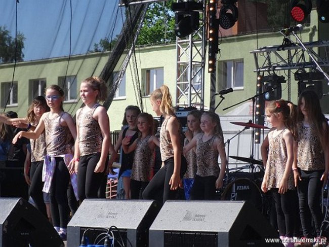 Radość śpiewu i tańca