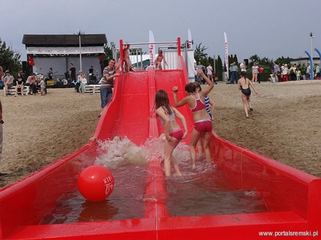 Plaża oficjalnie otwarta