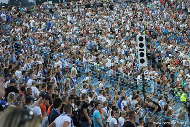 Zacięty mecz z Falubazem