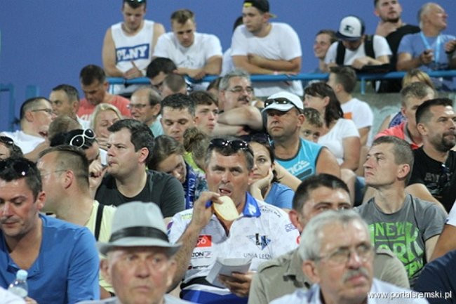 Zacięty mecz z Falubazem