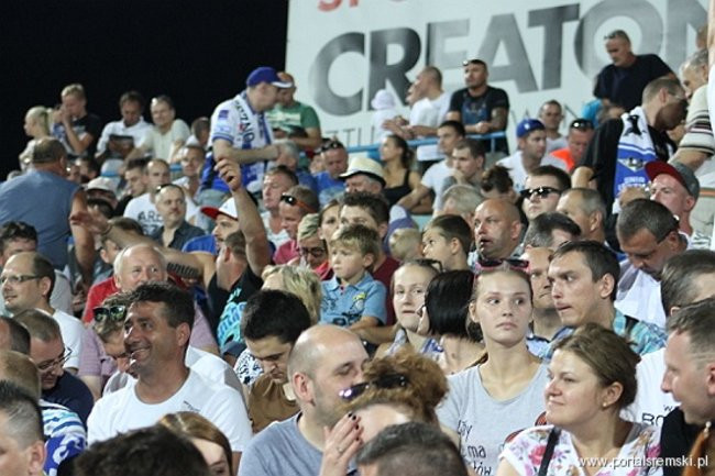 Zacięty mecz z Falubazem