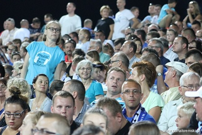 Zacięty mecz z Falubazem