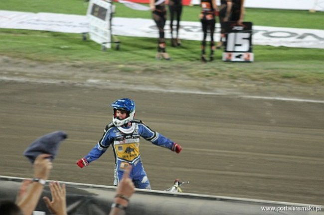 Zacięty mecz z Falubazem