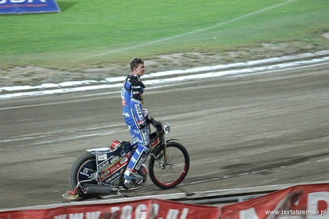 Zacięty mecz z Falubazem