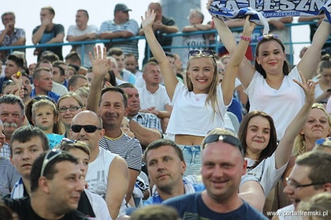 Zacięty mecz z Falubazem