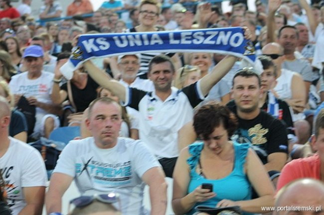 Zacięty mecz z Falubazem