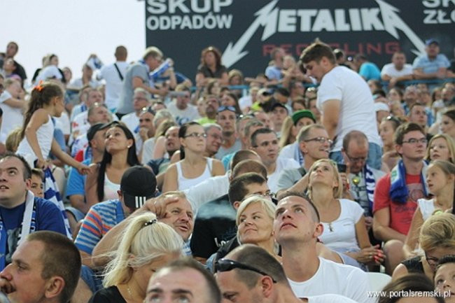 Zacięty mecz z Falubazem