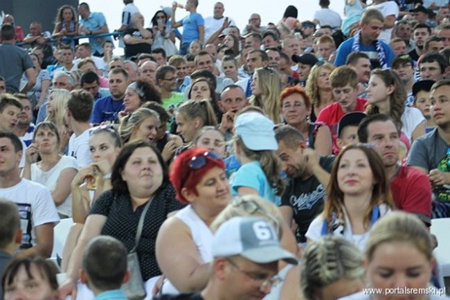 Zacięty mecz z Falubazem