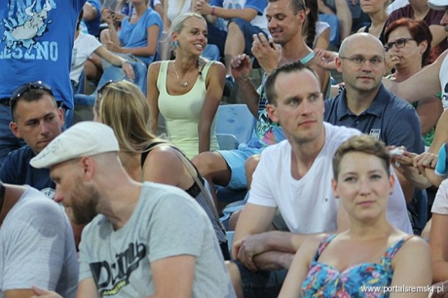 Zacięty mecz z Falubazem