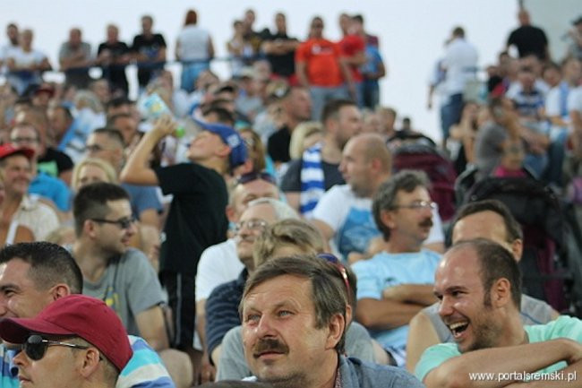 Zacięty mecz z Falubazem