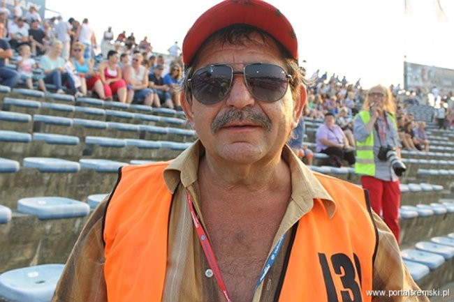 Zacięty mecz z Falubazem