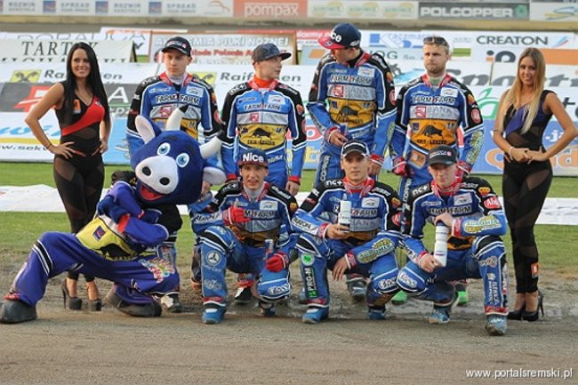 Zacięty mecz z Falubazem