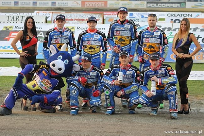 Zacięty mecz z Falubazem