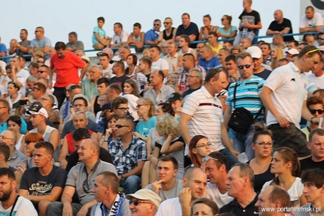 Zacięty mecz z Falubazem