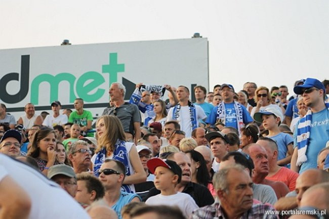 Zacięty mecz z Falubazem