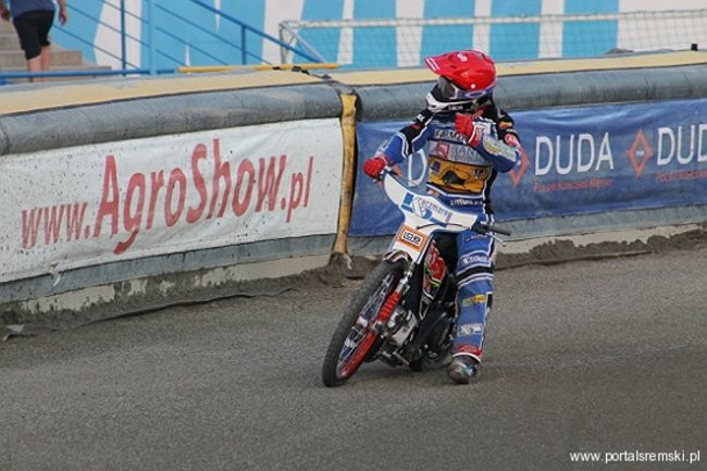 Zacięty mecz z Falubazem