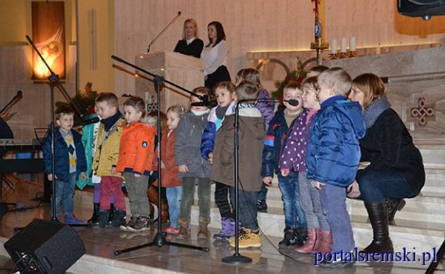 Kolędowali w kościele