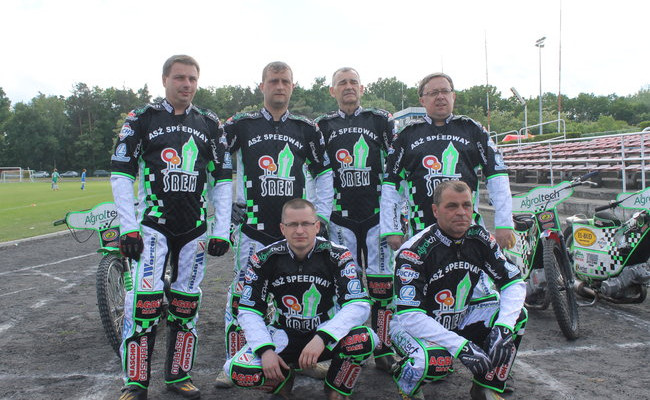 Amatorzy błyszczeli