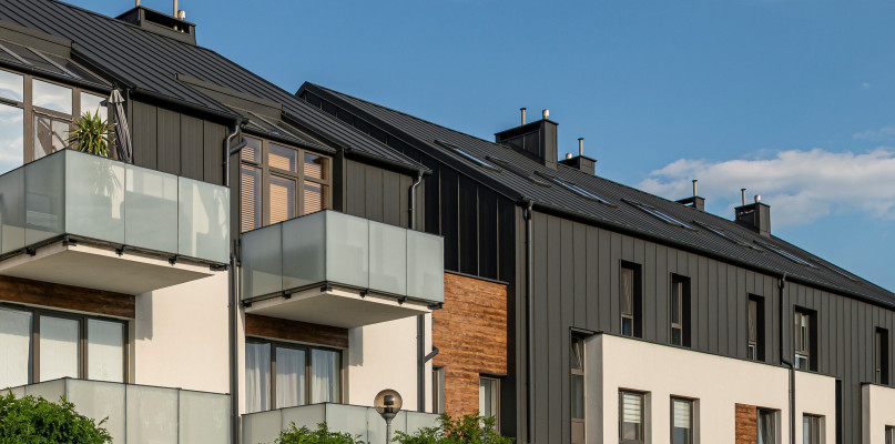 Dach w KARO – sposób na wyjątkowy wzór na dachu