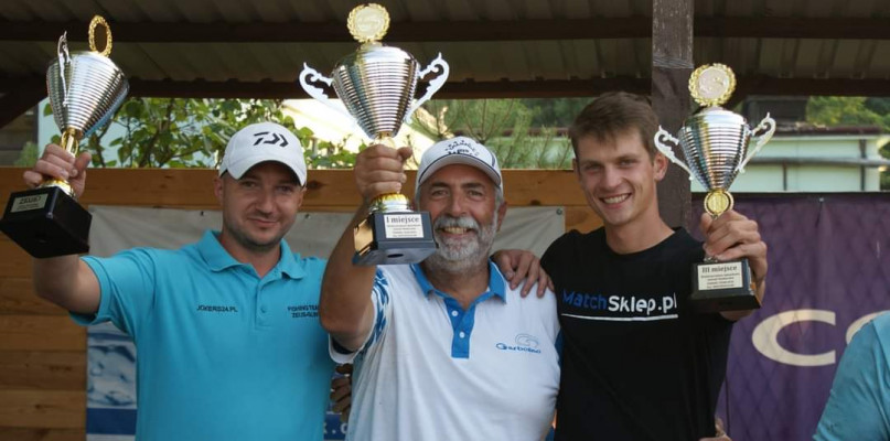 Mikołaj Dudek po prawej