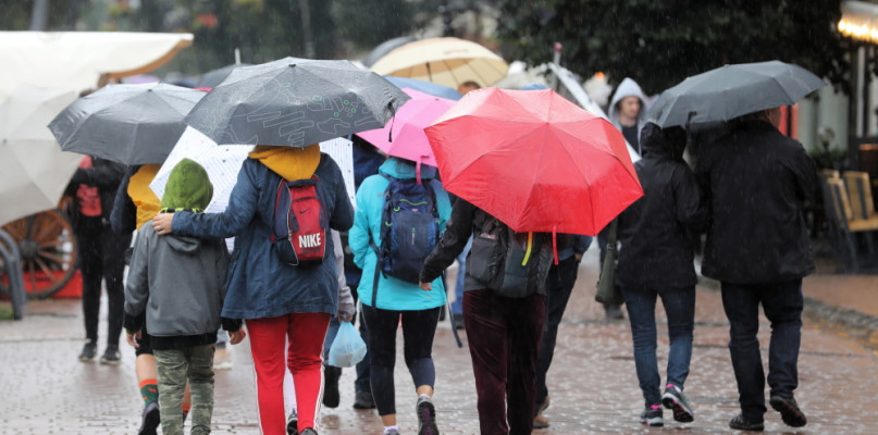 Synoptyk IMGW: w sobotę deszczowo i burze