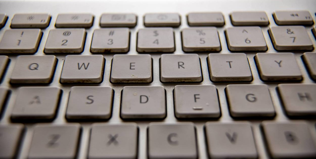 Badanie: ChatGPT na razie niezbyt dobrze rozumie żarty, emocje czy sarkazm