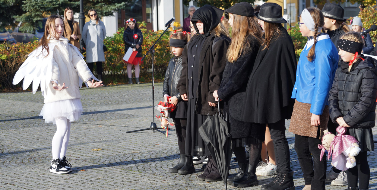 Rynek w Dolsku. Przedstawienie z przesłaniem dla współczesnych.