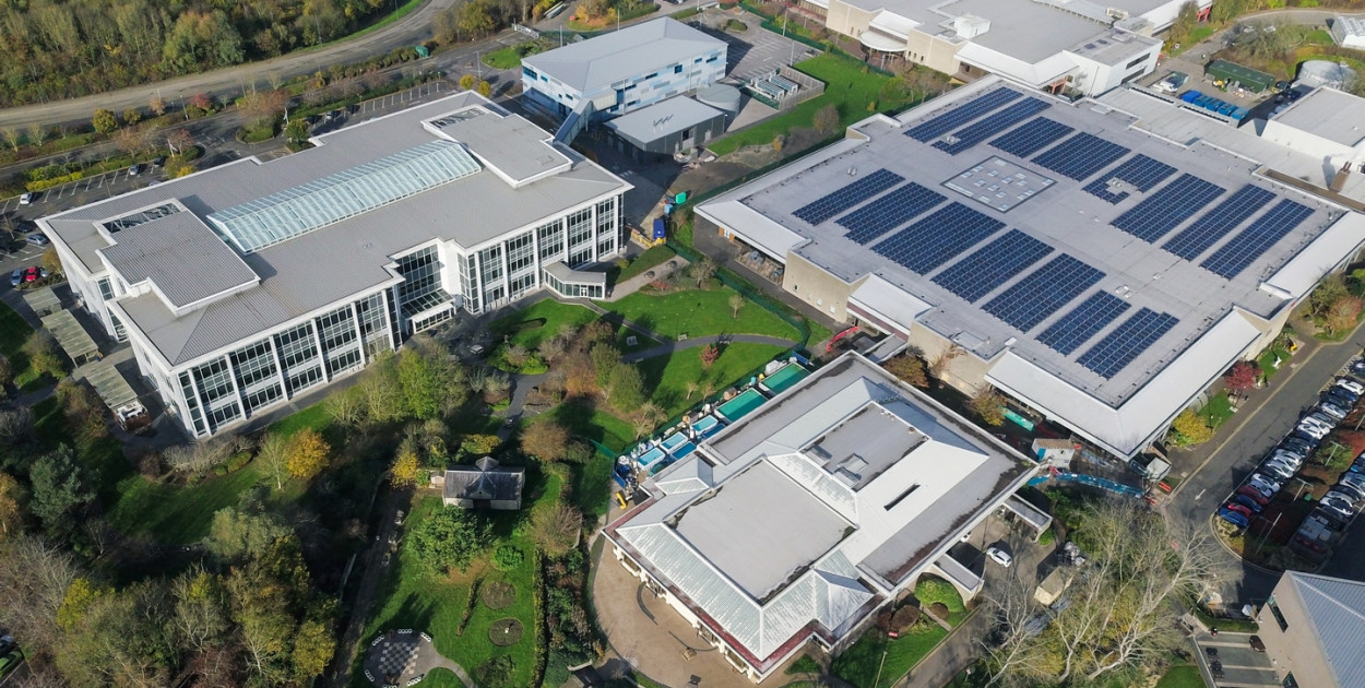 Magazyny energii dla firm- jak wspierają przedsiębiorców ?