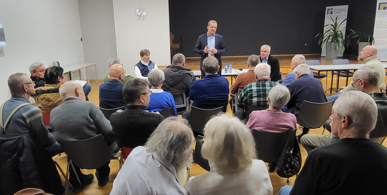 Po roku działania, poseł podsumował rząd. Emocjonujące spotkanie w Śremie