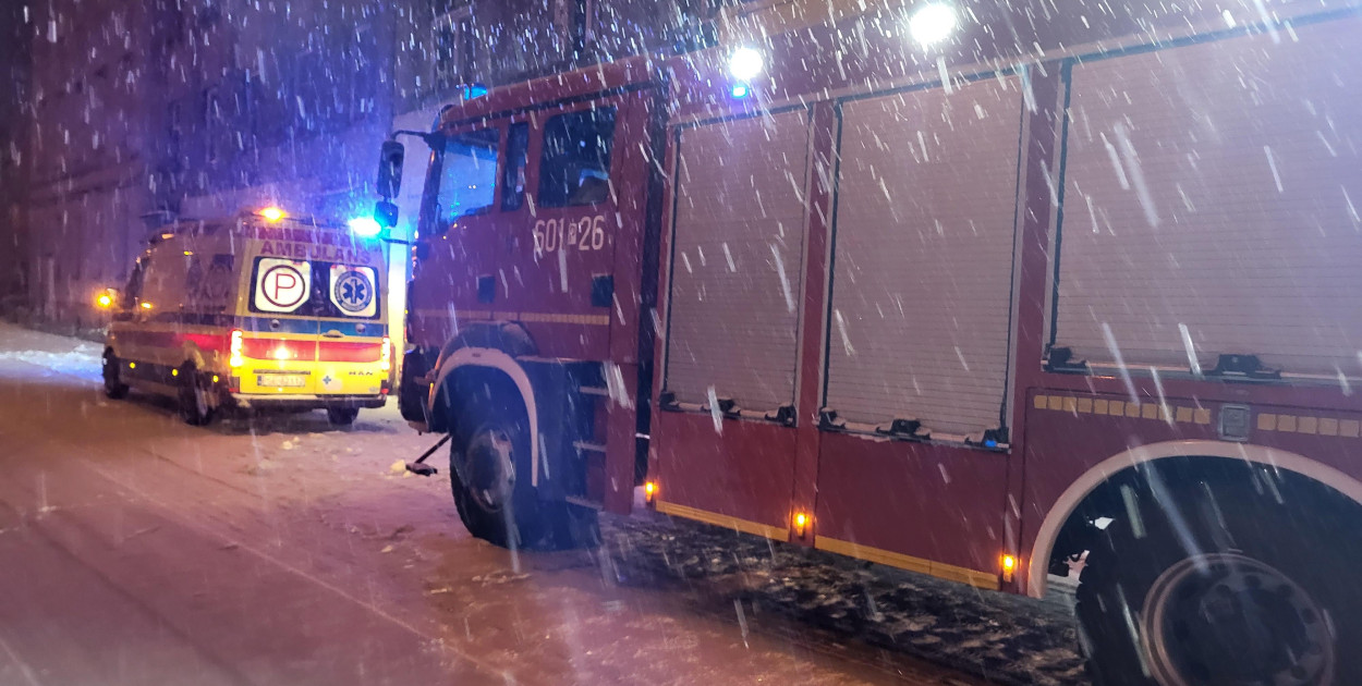 Śrem. Podejrzenie zatrucia czadem. Dwie osoby odwiezione do szpitala