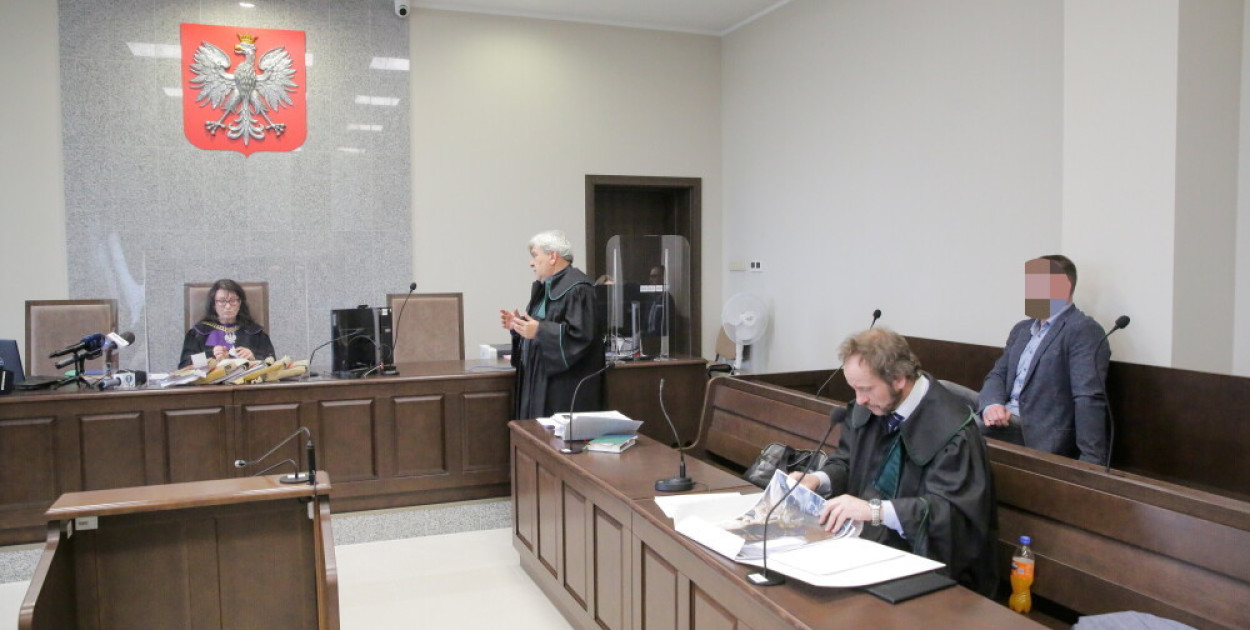 Olsztyn: adwokat od "trumien na kółkach" skazany na dwa lata więzienia