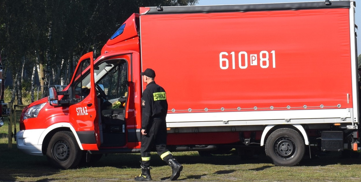 glospowiatusredzkiego.pl (Fotografia poglądowa - Ford Transit z KP PSP w Środzie Wlkp.)