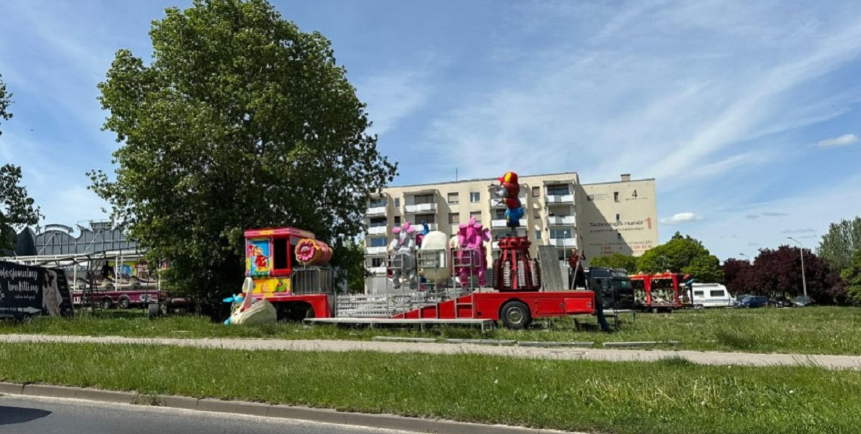przyjazd karuzeli 7 maja