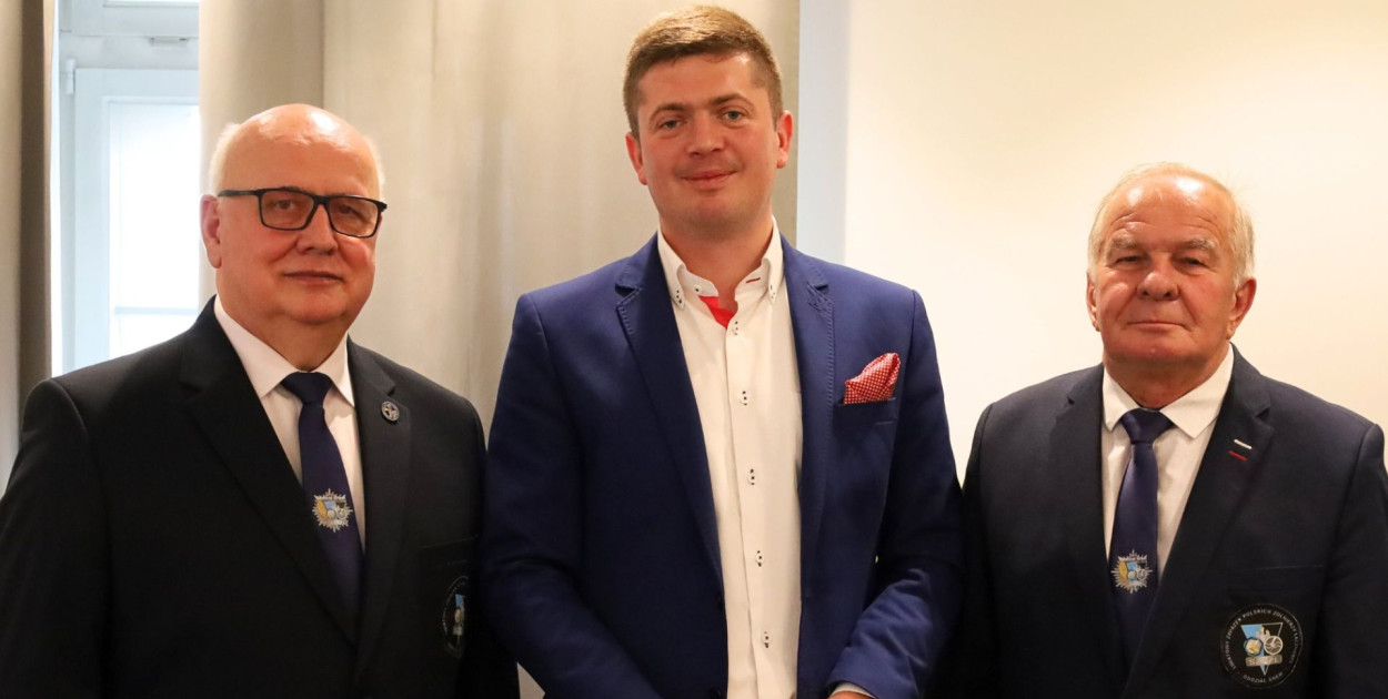 Burmistrz Grzegorz Wiśniewski spotkał się z przedstawicielami ŚWPŻŁ (zdjęcie z archiwum Urzędu Miejskiego w Śremie).